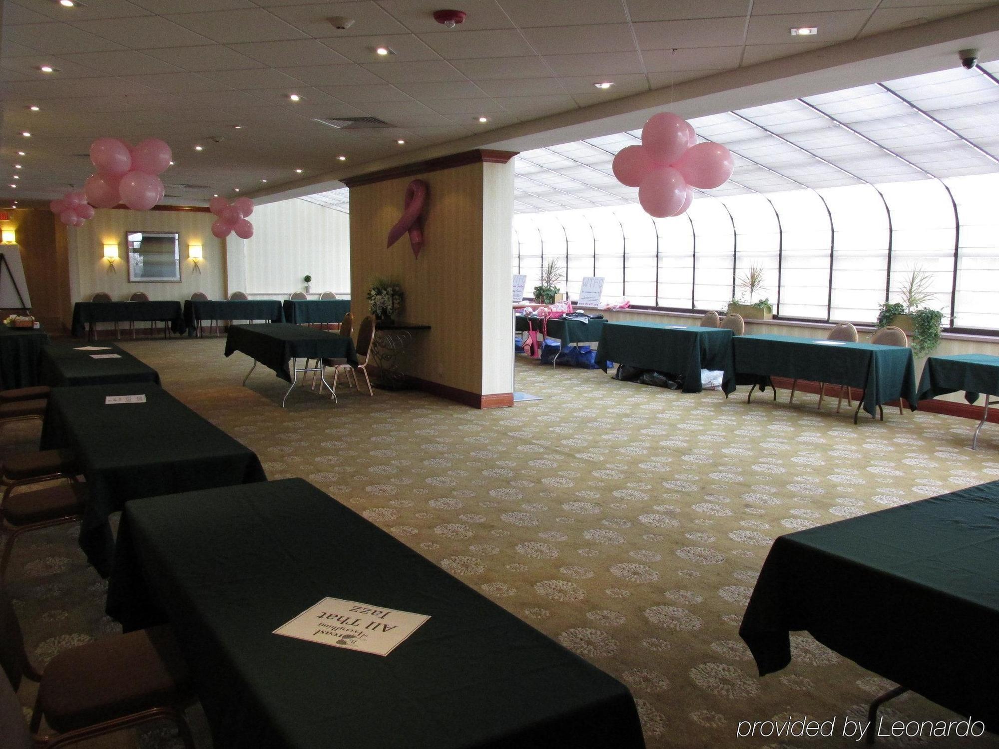 Holiday Inn Plainview-Long Island By Ihg Exterior photo